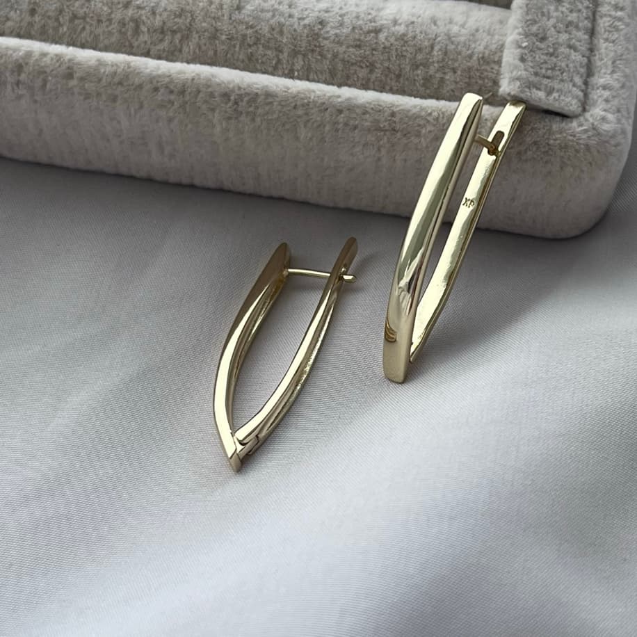 Premium Üçgen Küpe