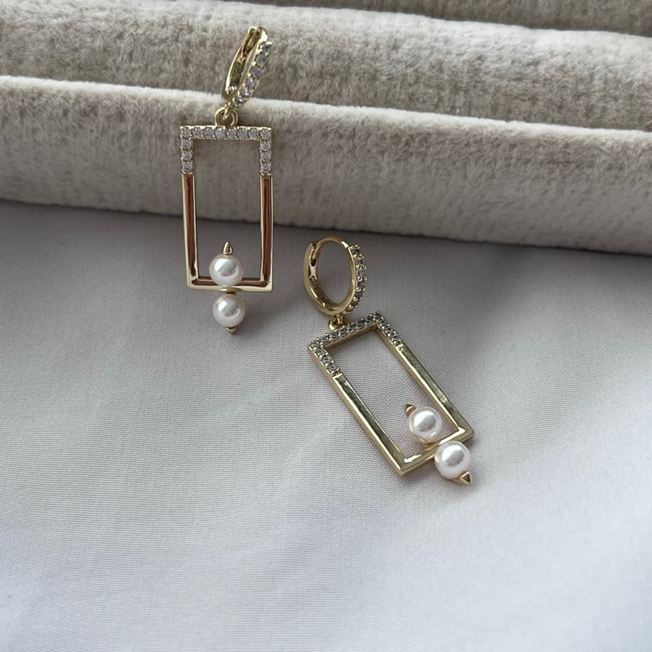 İncili Dikdörtgen Küpe