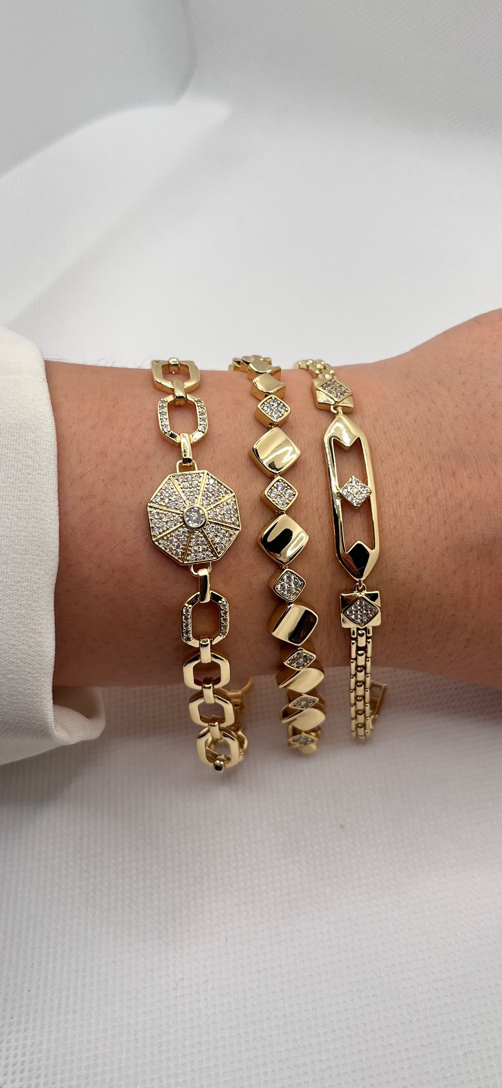 14 K Geometrik Bileklik Kombin