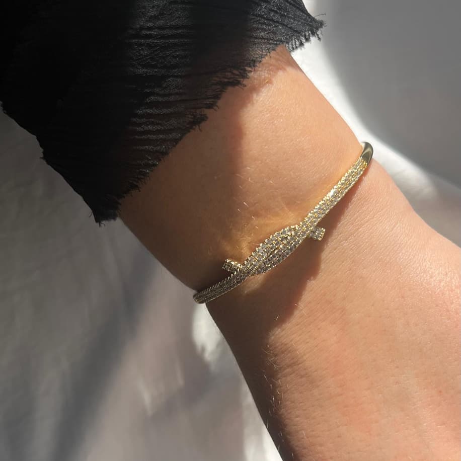 Vip Sarmal Model Taşlı Kelepçe